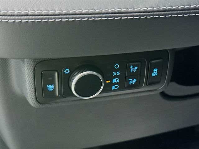 Certified 2025 Ford Mustang Mach-E Select w/ Comfort Package Lite AWD/4WD image 17