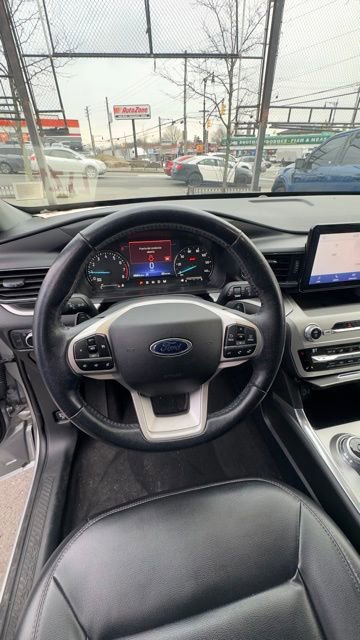 Certified 2021 Ford Explorer XLT w/ Equipment Group 202A image 14