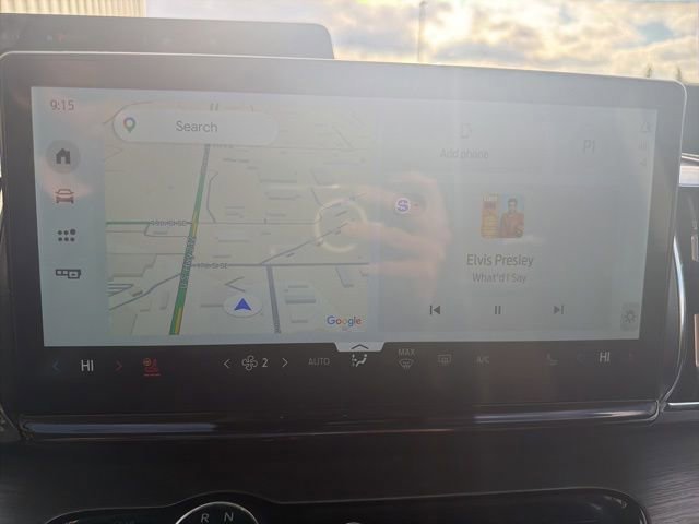 Certified 2025 Ford Expedition Max Platinum image 18