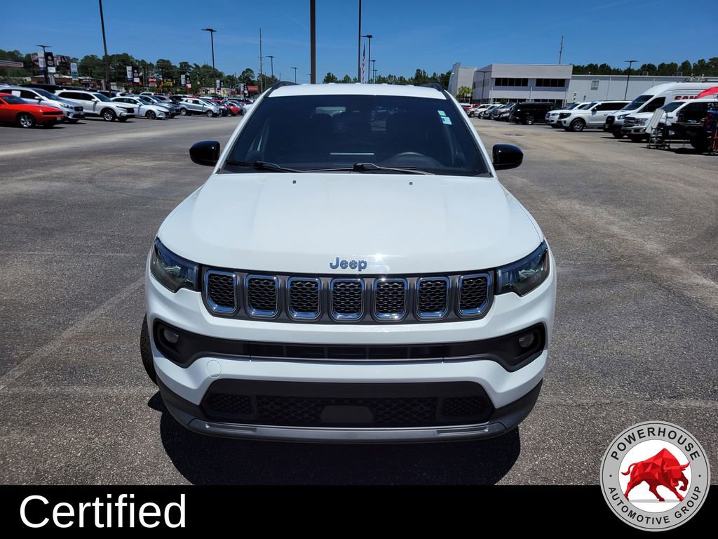 Used 2024 Jeep Compass Latitude AWD/4WD image 10
