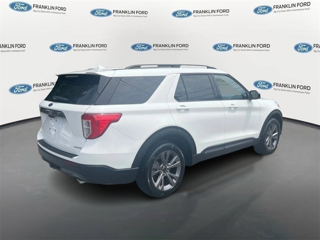 Certified 2022 Ford Explorer XLT w/ Equipment Group 202A image 5