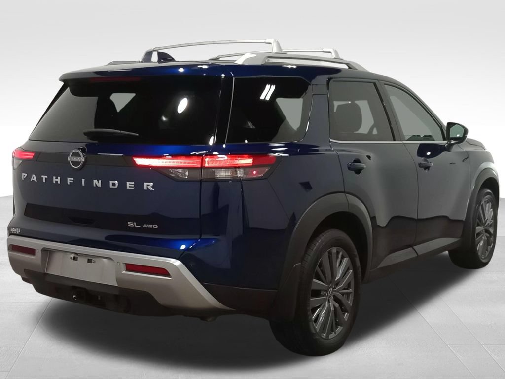 Used 2024 Nissan Pathfinder SL w/ SL Premium Package AWD/4WD image 3