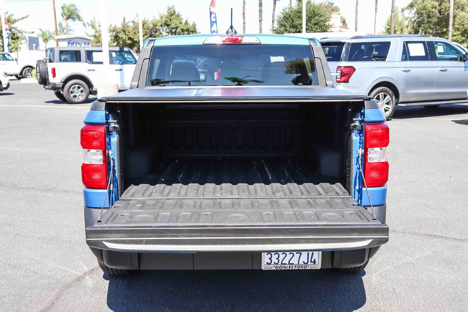 Certified 2025 Ford Maverick XL FWD image 28