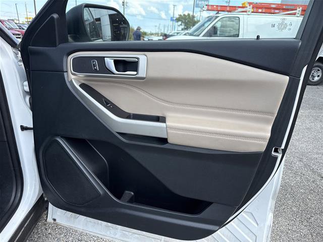 Certified 2023 Ford Explorer XLT w/ Equipment Group 202A AWD/4WD image 22