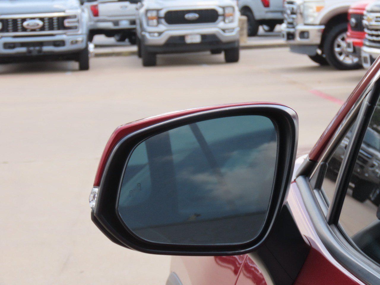 Used 2022 Toyota RAV4 XLE Premium FWD image 17