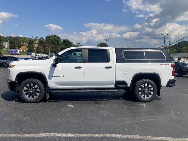 Used 2022 Chevrolet Silverado 2500 Custom w/ Custom Value Package AWD/4WD image 3