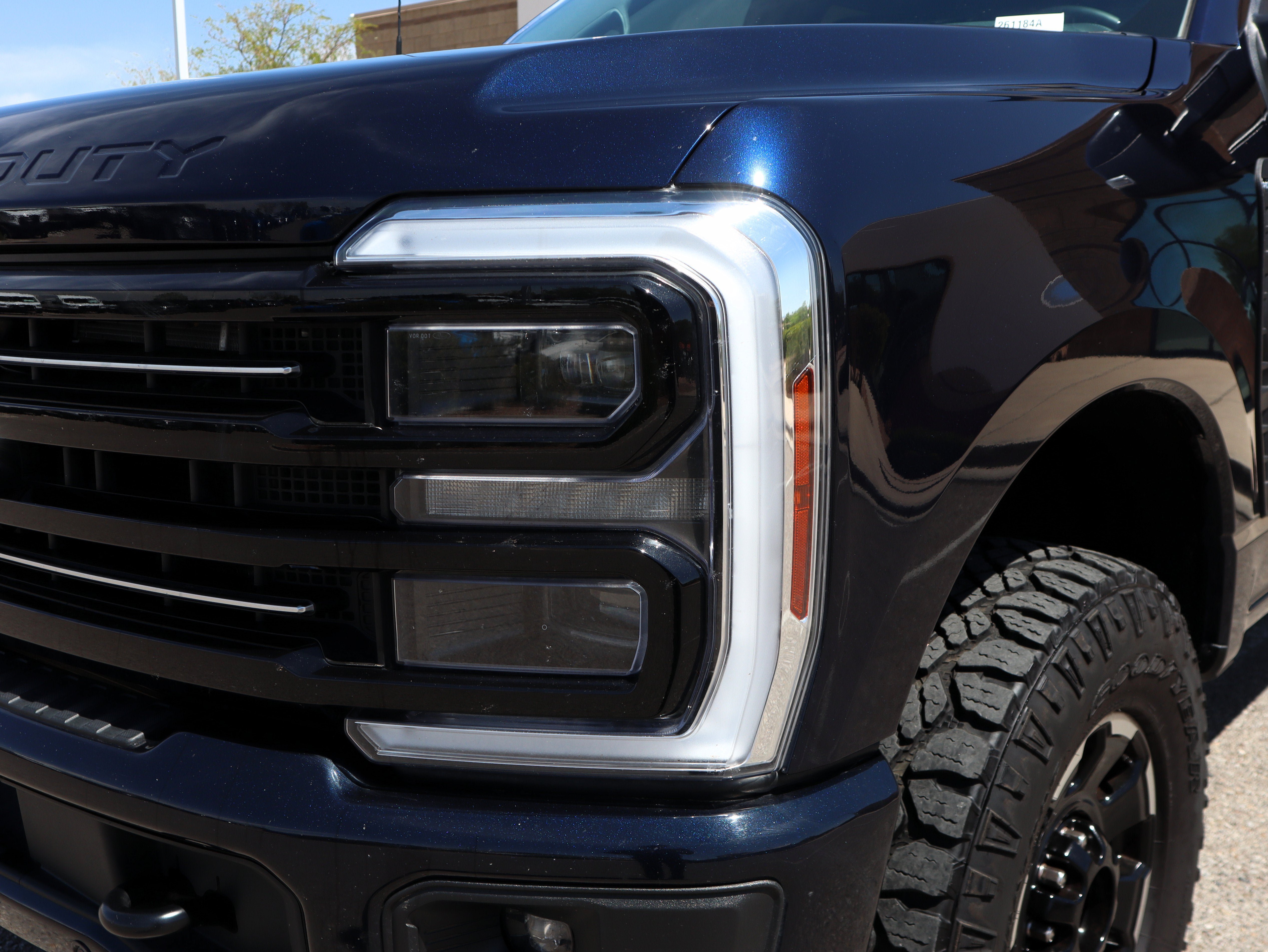 Certified 2025 Ford F250 Platinum w/ Tremor Off-Road Package AWD/4WD image 14