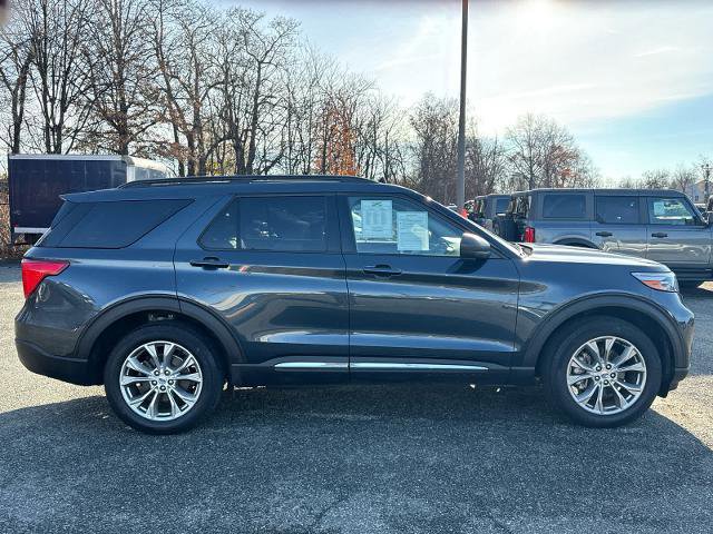 Certified 2022 Ford Explorer XLT w/ Equipment Group 202A image 5