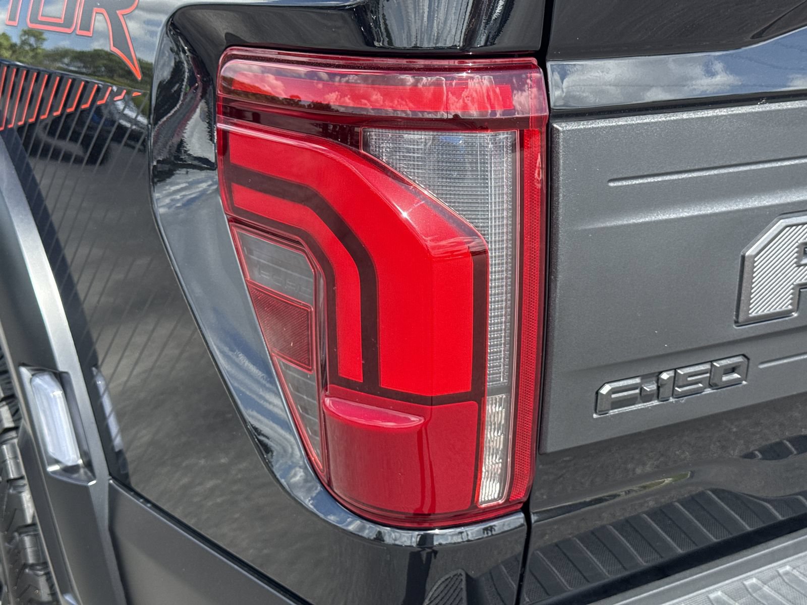 Certified 2025 Ford F150 Raptor AWD/4WD image 11