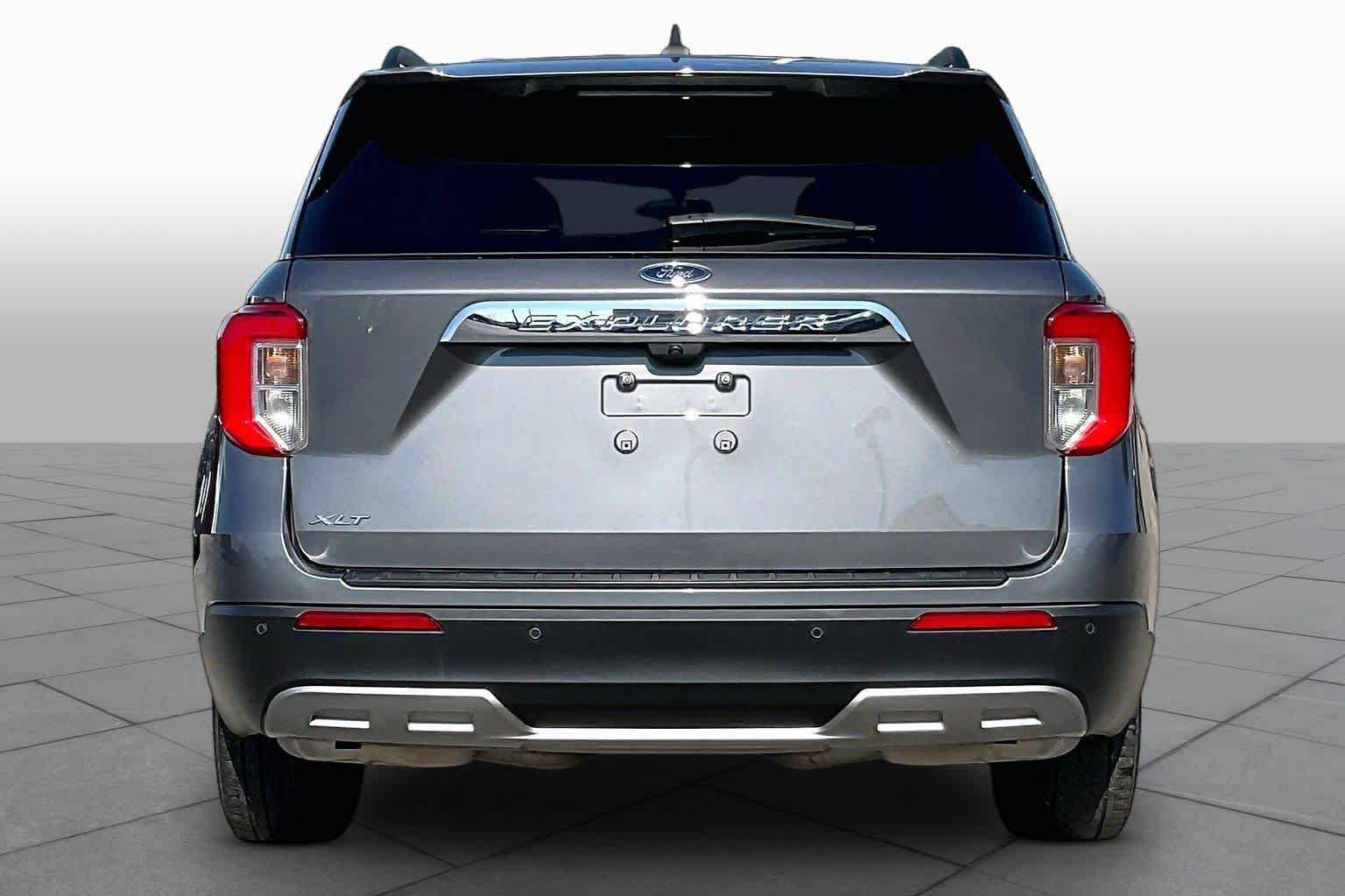 Certified 2023 Ford Explorer XLT w/ Equipment Group 202A RWD image 5