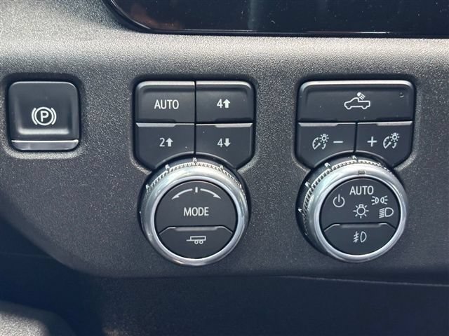 Used 2025 GMC Sierra 2500 SLE w/ Preferred Package AWD/4WD image 22