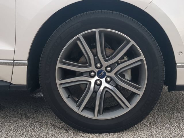 Certified 2019 Ford Edge Titanium w/ Equipment Group 301A FWD image 11