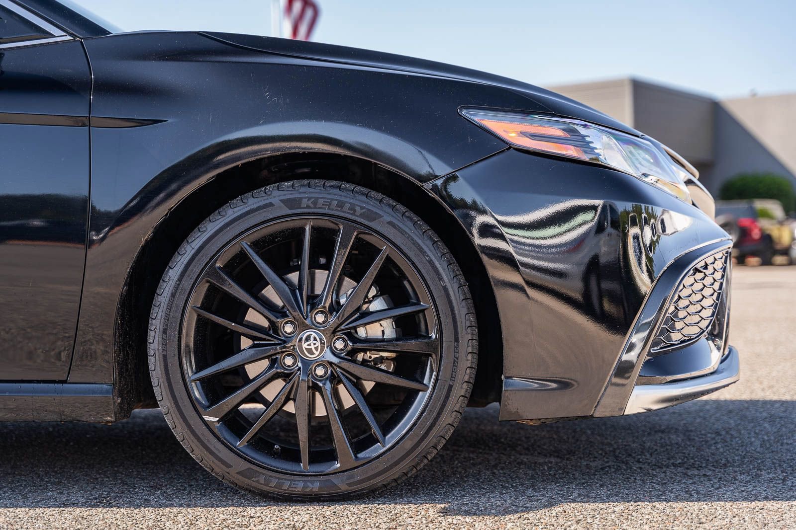 Used 2023 Toyota Camry XSE FWD image 10