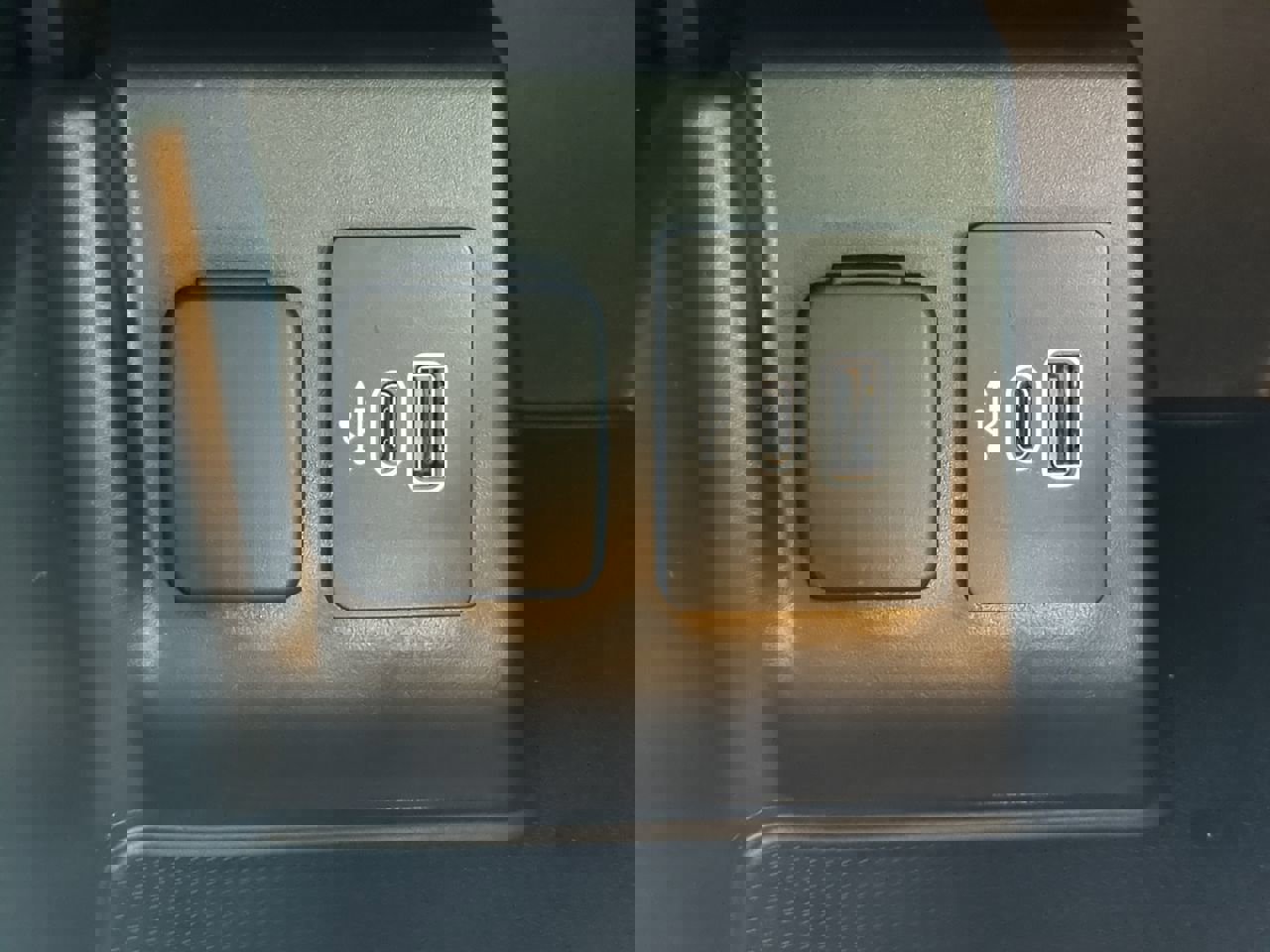 Certified 2025 Ford Explorer ST-Line w/ Premium Package image 21