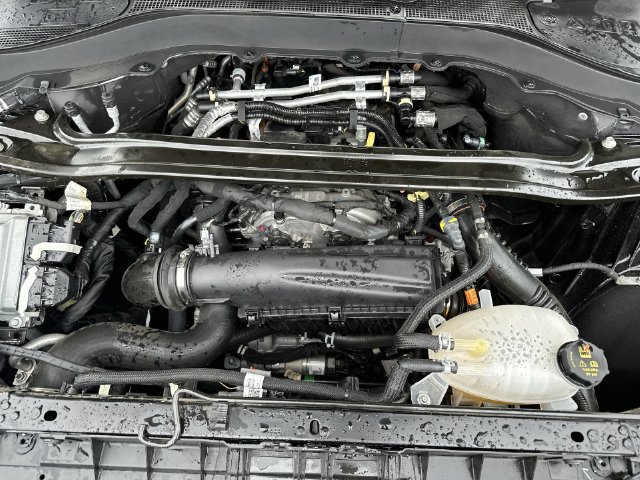 Certified 2025 Ford Explorer Platinum RWD image 29
