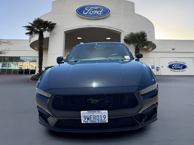 Certified 2025 Ford Mustang Coupe RWD image 3