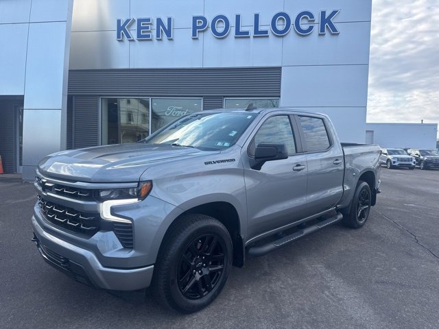 Used 2023 Chevrolet Silverado 1500 RST w/ Rally Edition AWD/4WD image 2