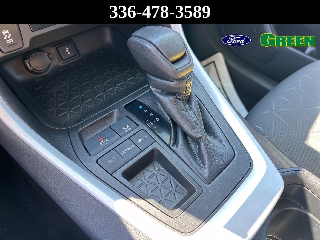 Used 2021 Toyota RAV4 XLE FWD image 26