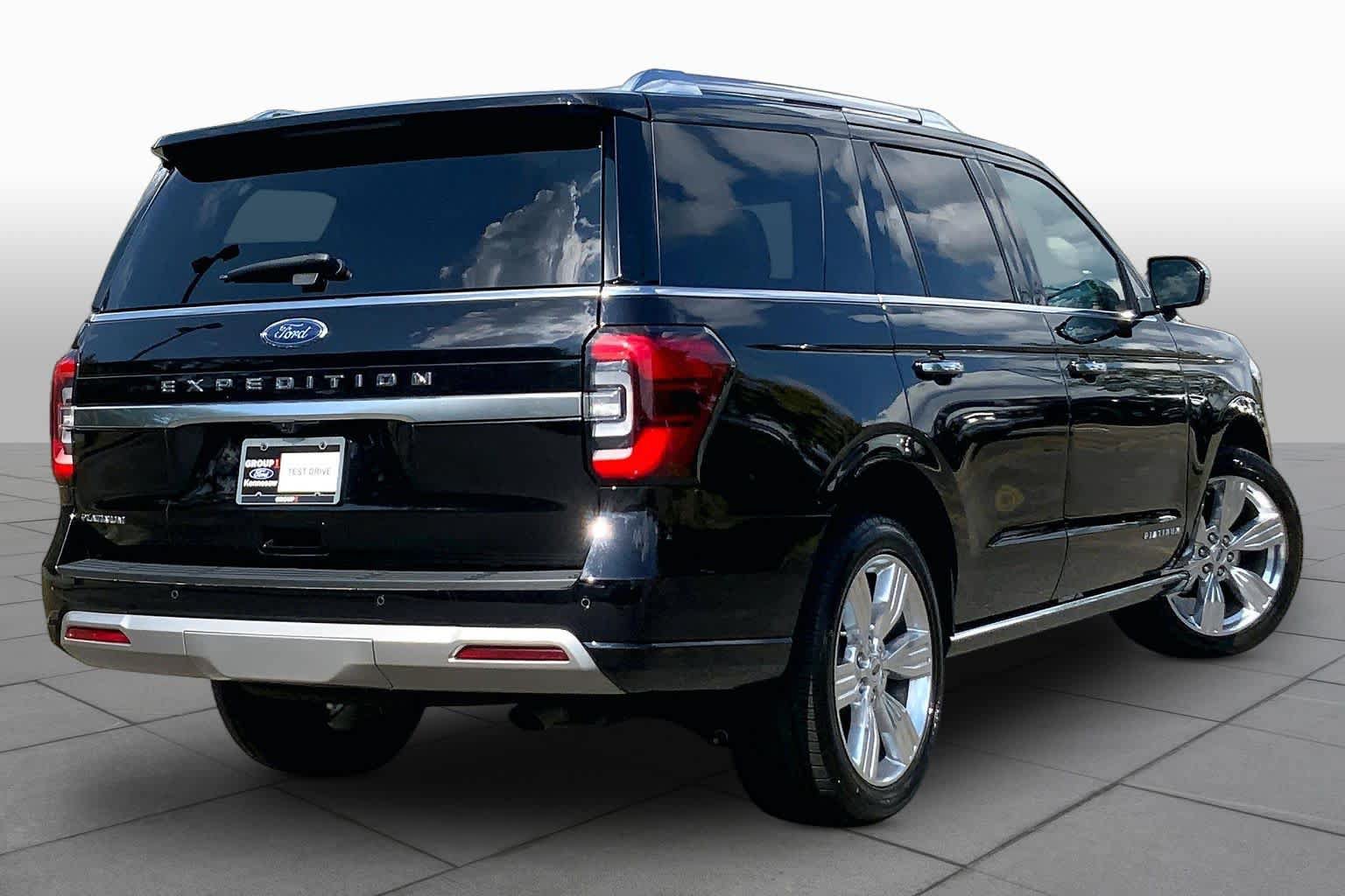 Certified 2023 Ford Expedition Platinum RWD image 13