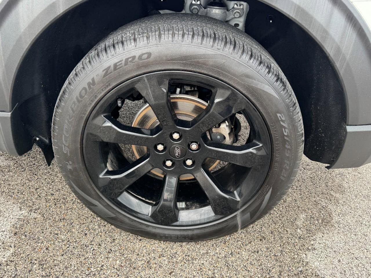 Certified 2024 Ford Explorer ST-Line w/ Class IV Trailer Tow Package image 7