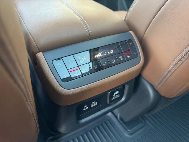 Used 2024 Nissan Pathfinder Platinum w/ Cargo Package image 19