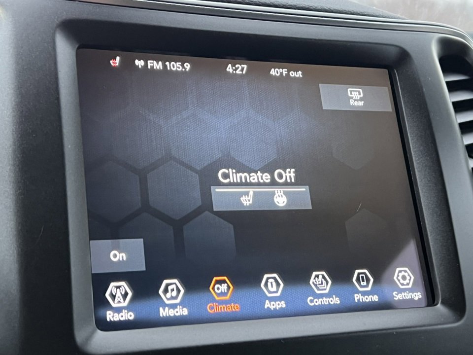 Used 2022 Jeep Cherokee Trailhawk w/ Comfort/Convenience Group image 28