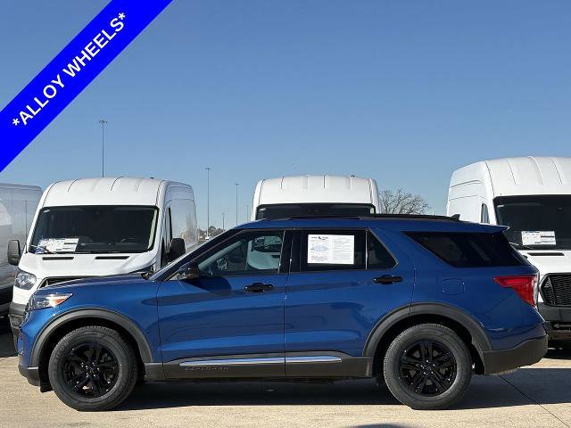 Certified 2023 Ford Explorer XLT image 3