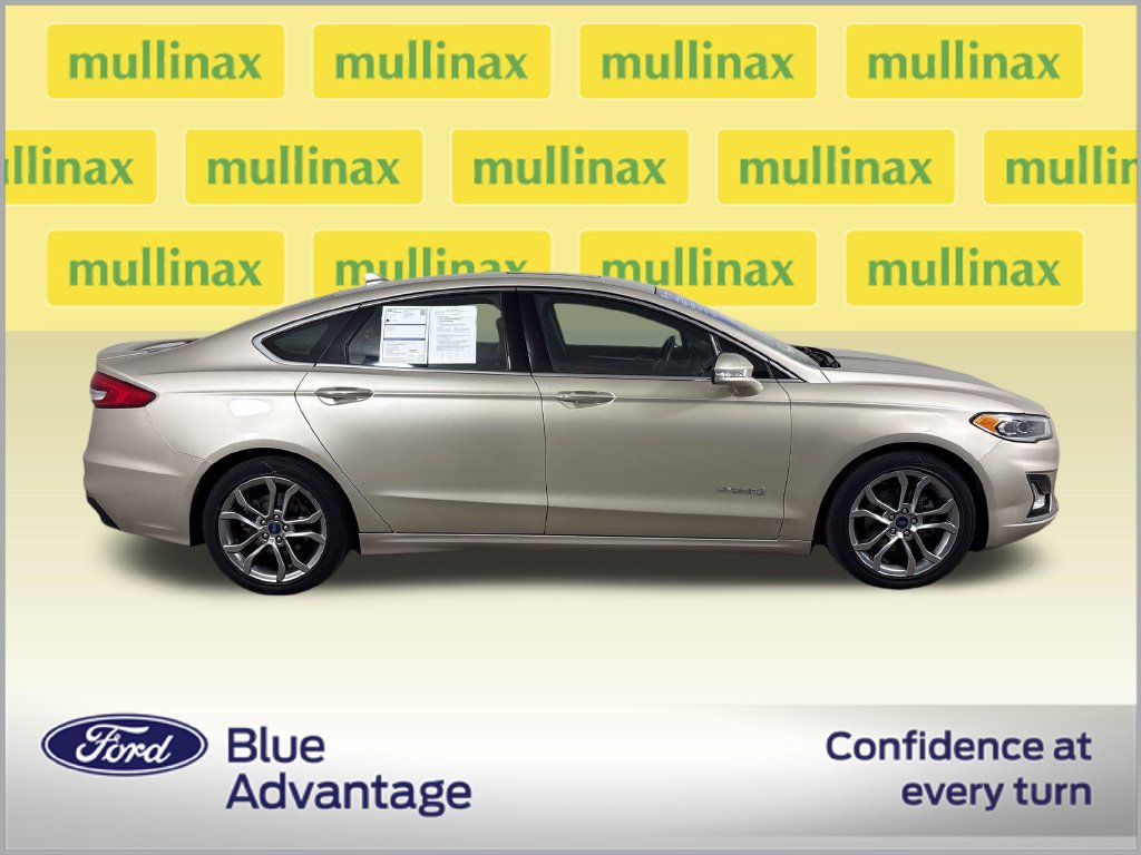 Certified 2019 Ford Fusion Titanium FWD image 2