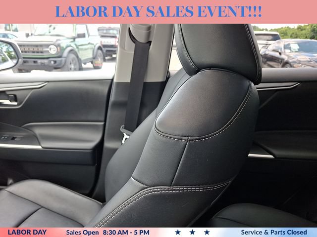 Used 2023 Toyota RAV4 XLE Premium AWD/4WD image 17