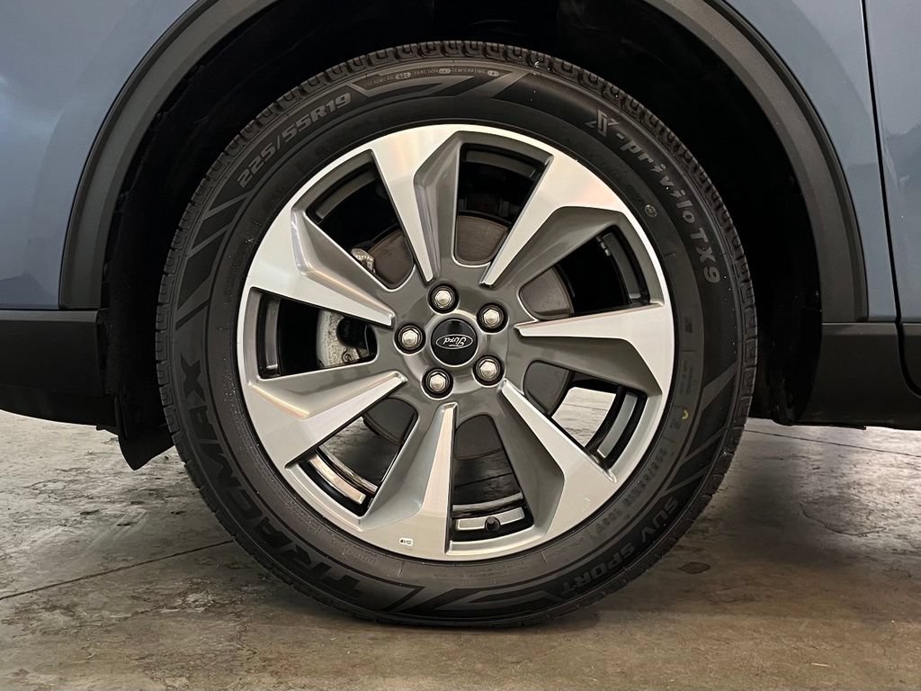 Certified 2024 Ford Escape Platinum AWD/4WD image 17