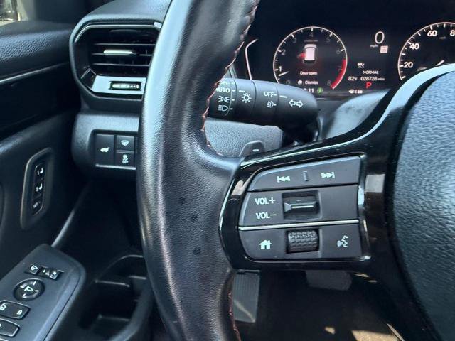 Used 2025 Honda Pilot TrailSport image 16