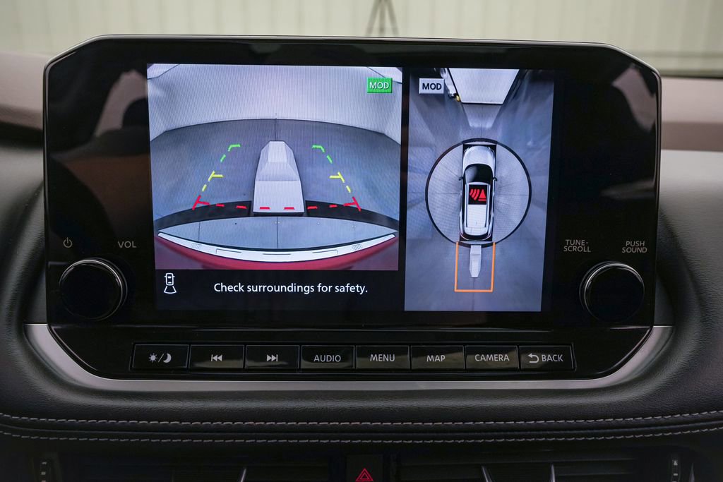 Used 2023 Nissan Rogue Platinum w/ Platinum Premium Package image 17