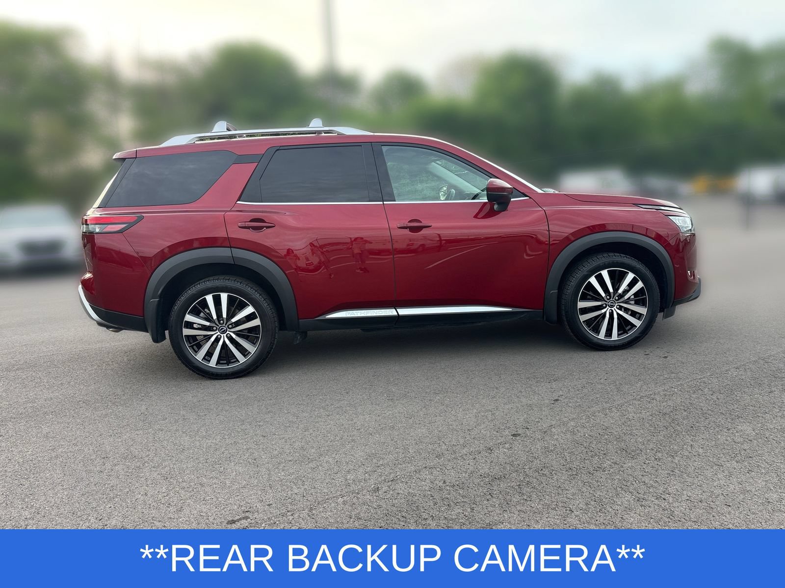 Used 2024 Nissan Pathfinder Platinum AWD/4WD image 7