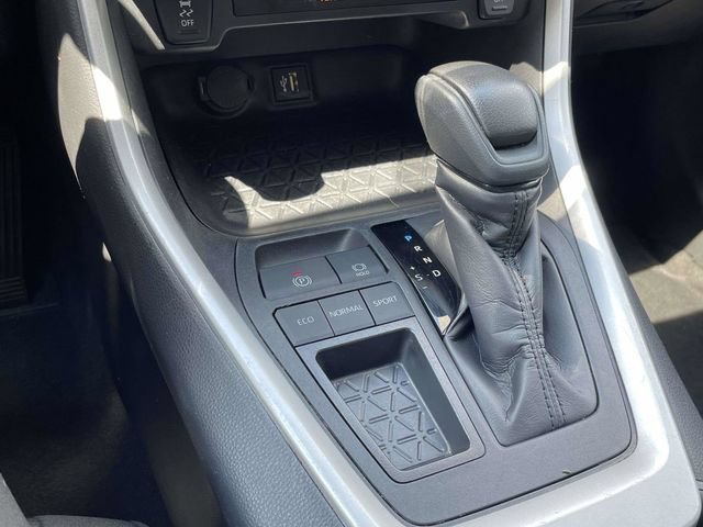 Used 2024 Toyota RAV4 XLE FWD image 15