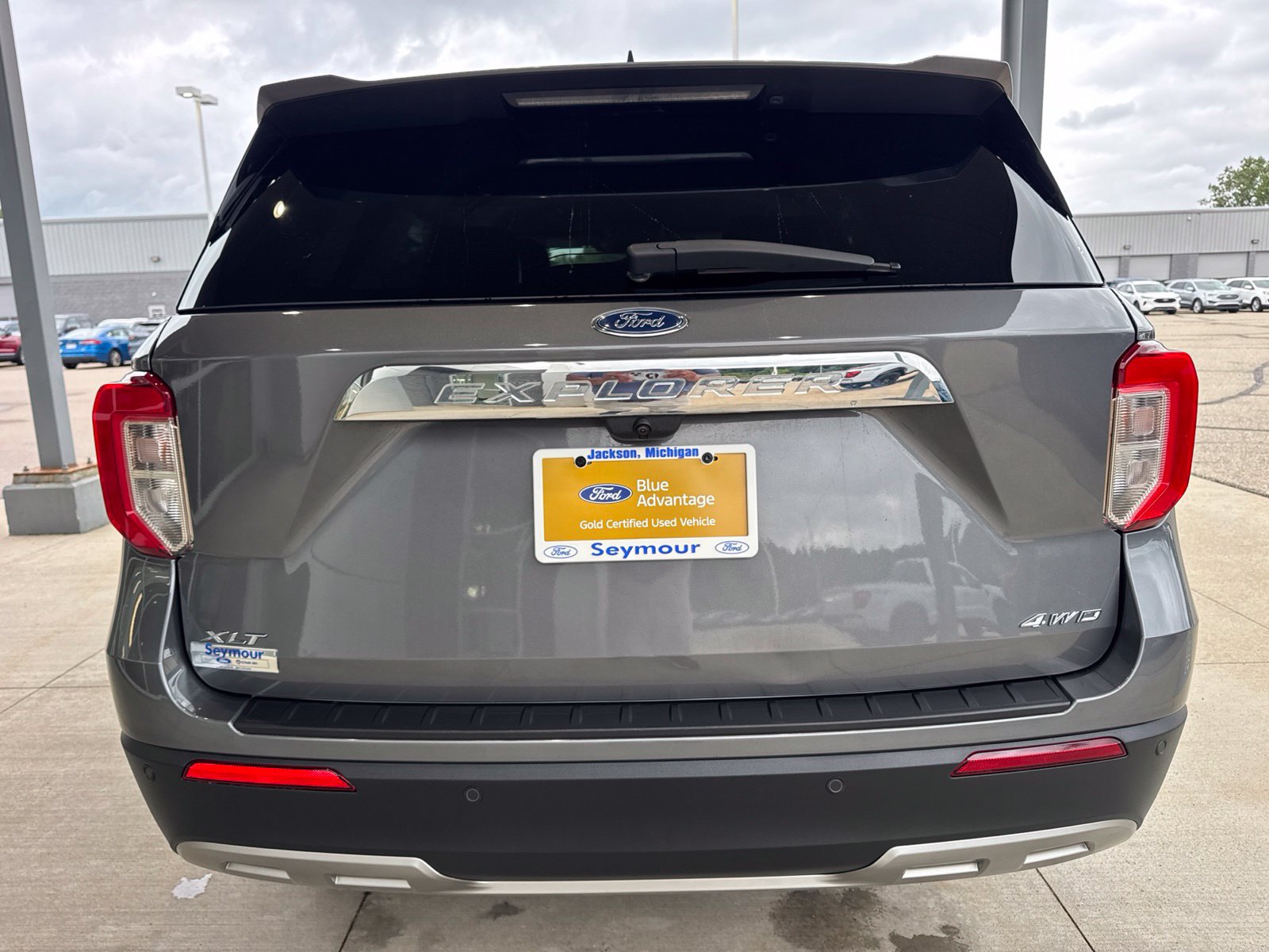 Certified 2023 Ford Explorer XLT w/ Equipment Group 202A AWD/4WD image 6