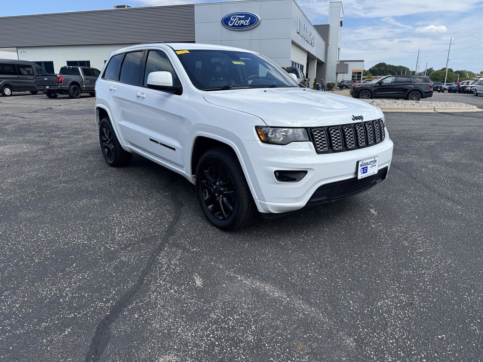 Used 2020 Jeep Grand Cherokee Altitude