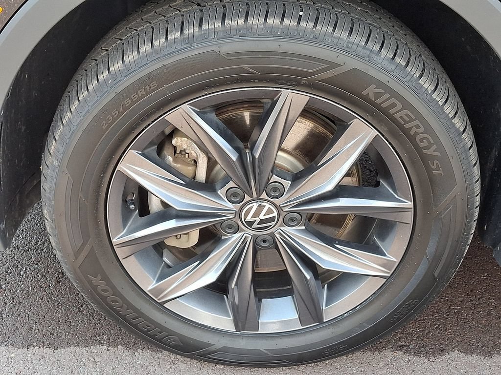 Used 2024 Volkswagen Tiguan SE AWD/4WD image 28