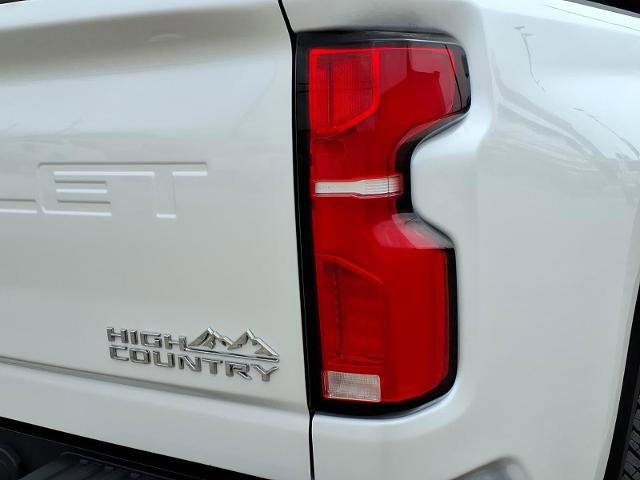 Used 2024 Chevrolet Silverado 2500 High Country w/ High Country Premium Package image 12