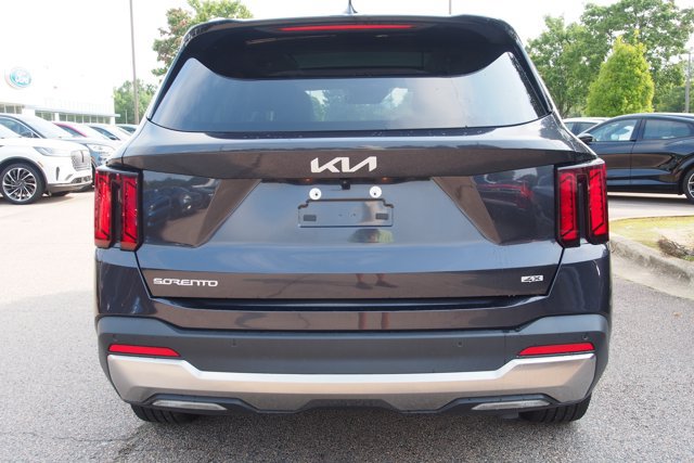 Used 2025 Kia Sorento EX w/ Panoramic Sunroof Package AWD/4WD image 6