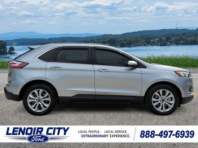 Certified 2022 Ford Edge Titanium AWD/4WD image 2
