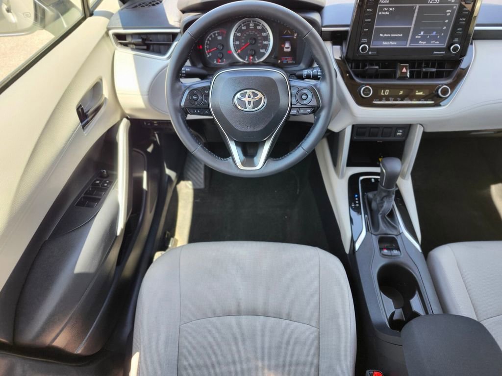 Used 2022 Toyota Corolla Cross LE w/ Moonroof Package AWD/4WD image 13