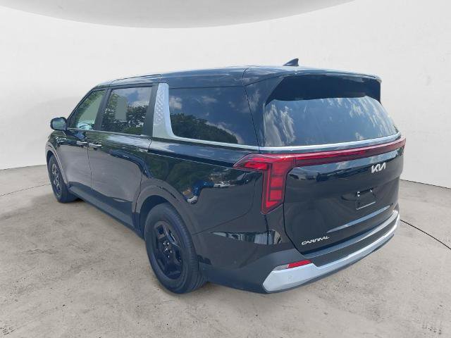 Used 2026 Kia Carnival FWD image 7