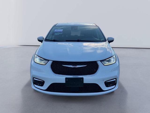 Used 2023 Chrysler Pacifica Touring-L FWD image 8