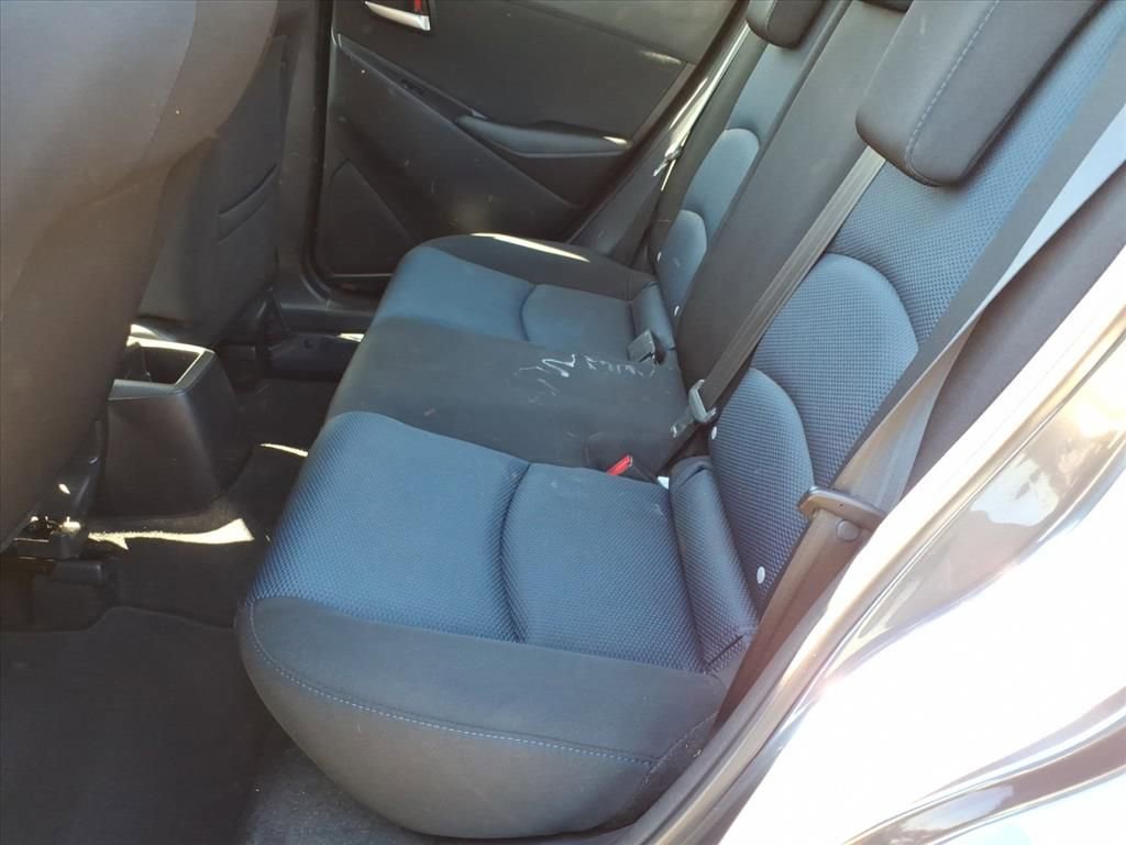 Used 2019 Toyota Yaris LE image 10