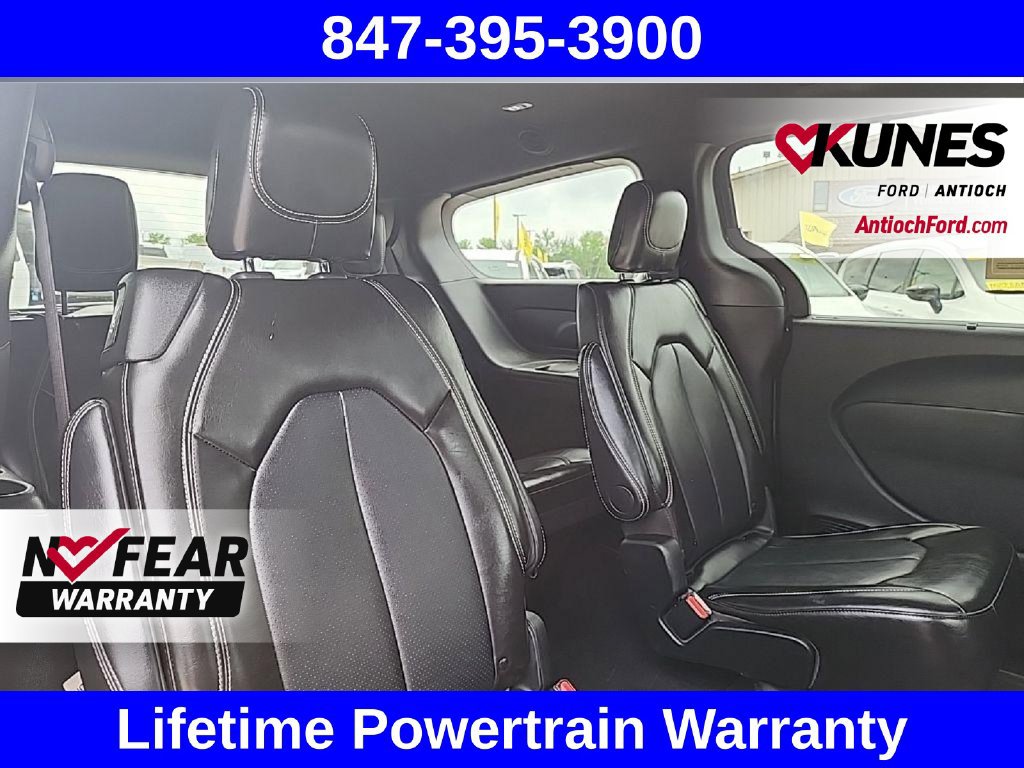 Used 2025 Chrysler Pacifica Select FWD image 49