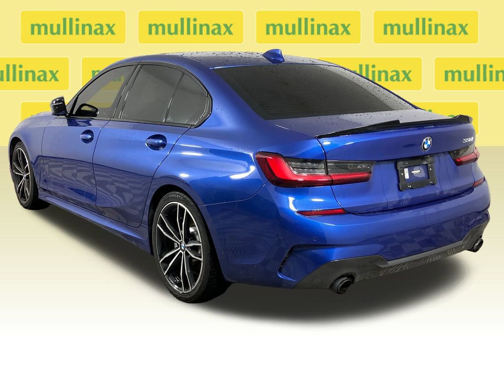 Used 2022 BMW 330i Sedan w/ M Sport Package image 3