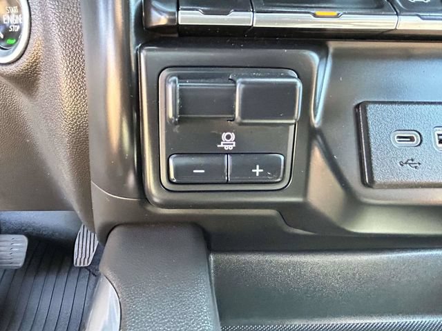 Used 2022 Chevrolet Silverado 1500 LT Trail Boss w/ LT Trail Boss Premium Package AWD/4WD image 14