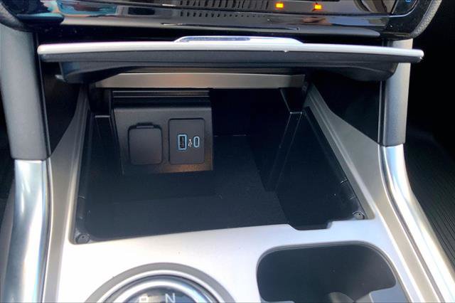 Certified 2023 Ford Explorer Limited w/ Limited Technology Package RWD image 34