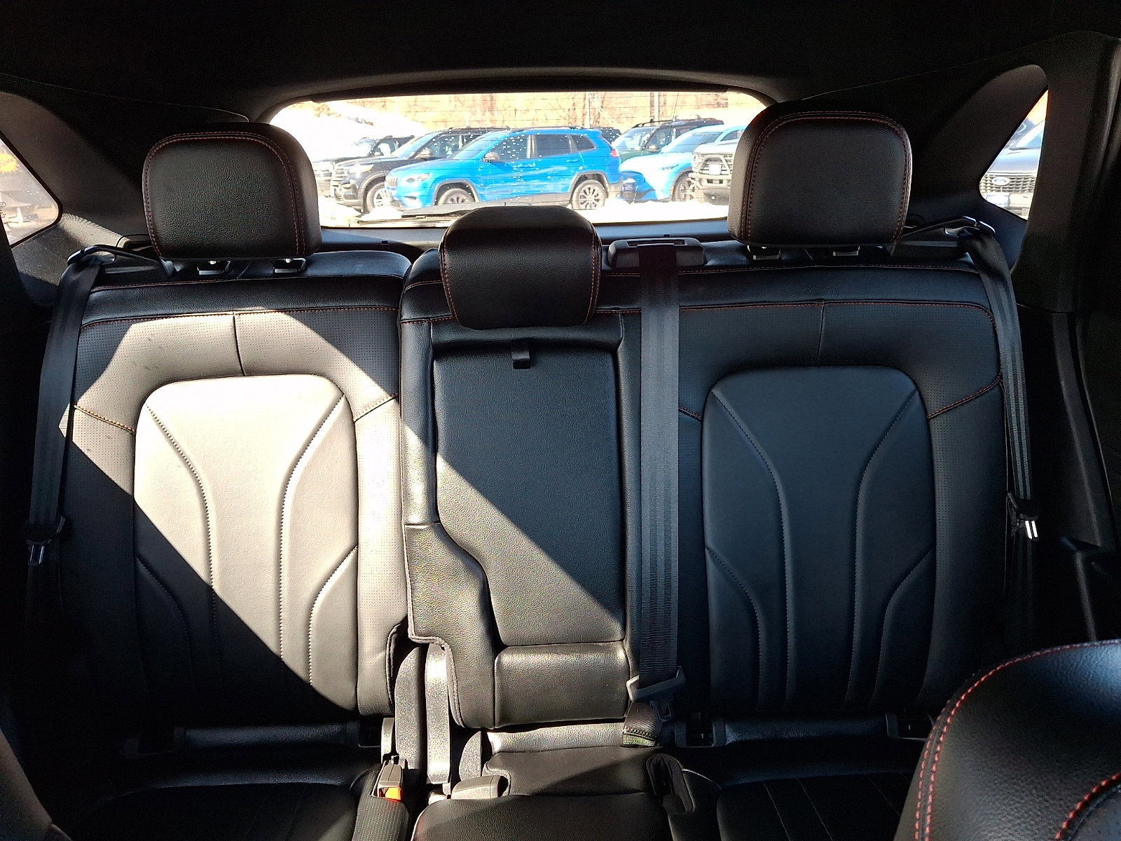 Certified 2025 Ford Escape ST-Line Elite w/ Premium Technology Package image 19