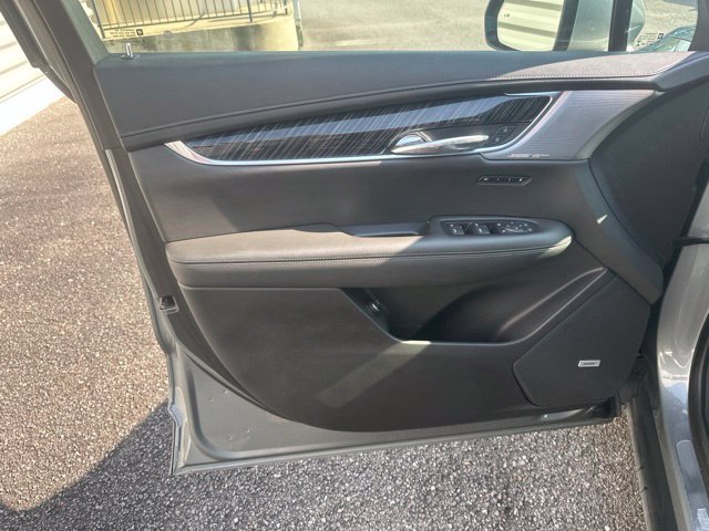 Used 2023 Cadillac XT6 Premium Luxury FWD image 11